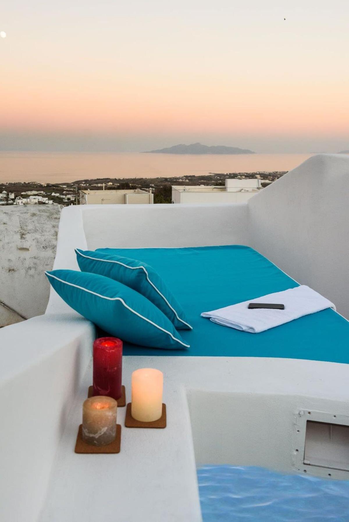 Апартаменти Santorini Traditional Apt With Private Hot Tub Фіра Екстер'єр фото